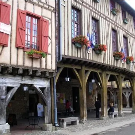 Maison De Charme à *